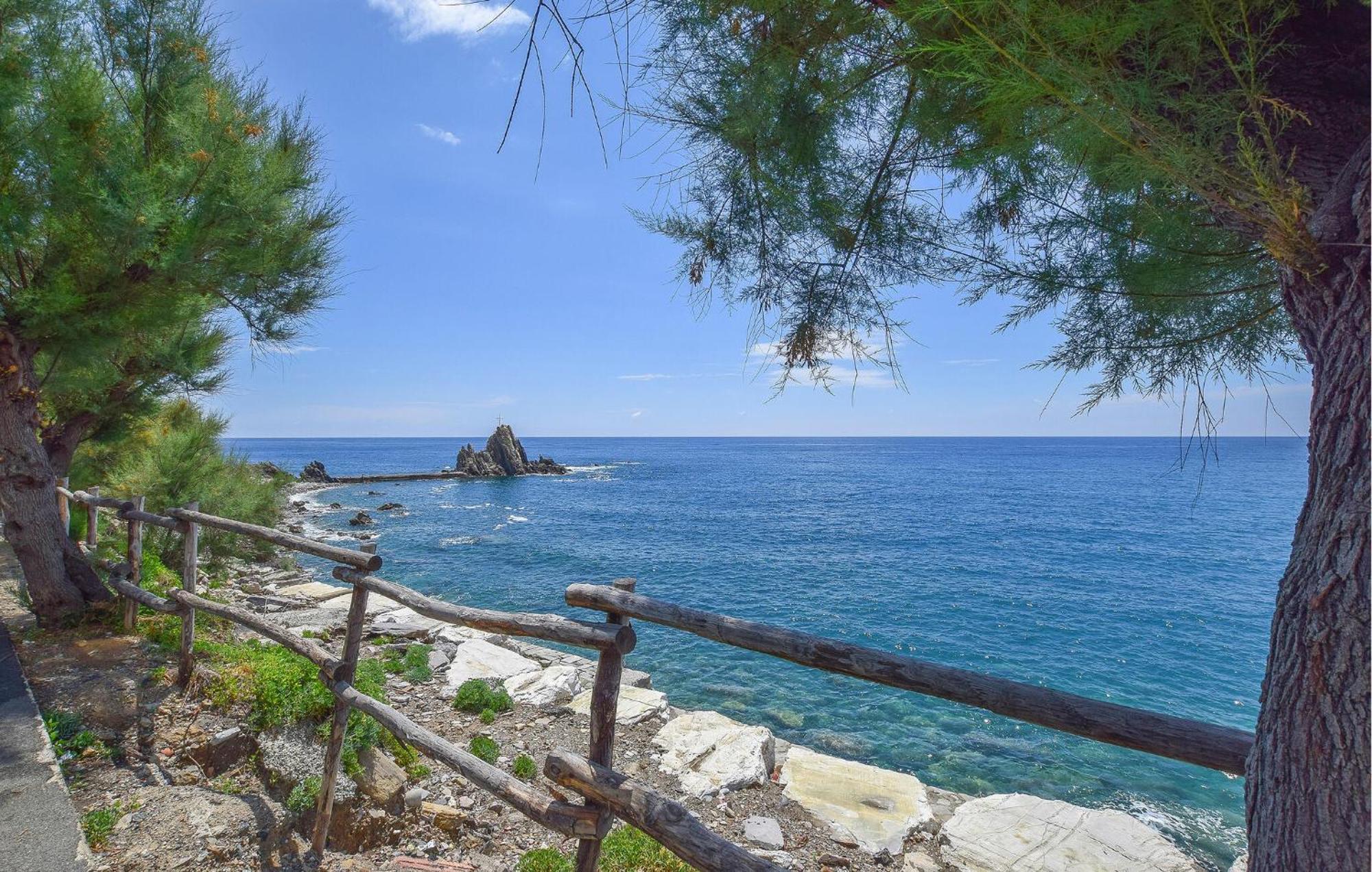 Beautiful Apartment In Moneglia With Kitchen Dış mekan fotoğraf